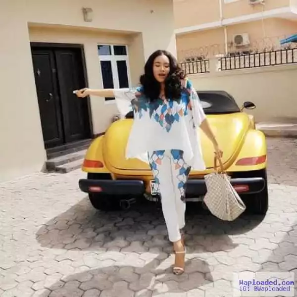Is she now the main chick? Anna Banner visits baby daddy Flavour at home (photos)